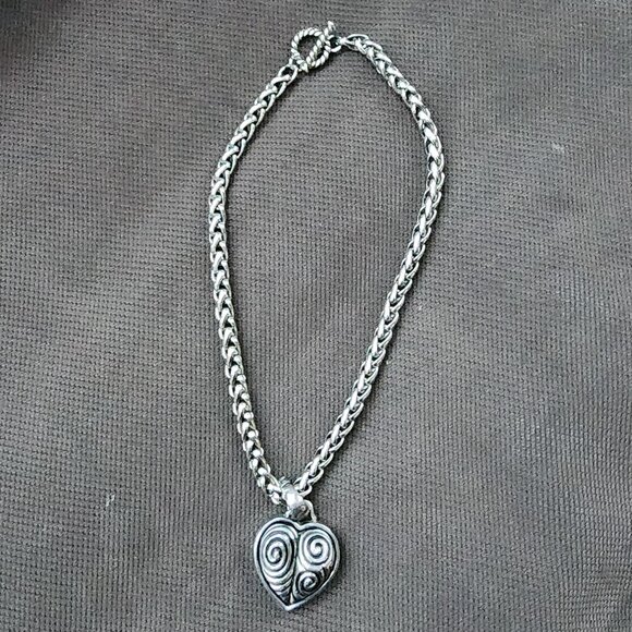 Etsy Vintage Silver Tone Floating Heart Necklace - Picture 4 of 16